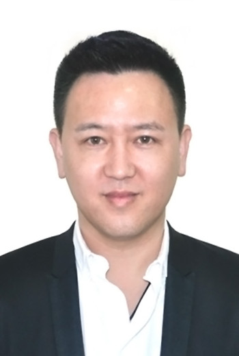 副会长  关炜楠